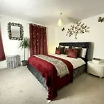 Semesterbostad Igloo Magnolia Luxe Townhouse I Free Parking Leeds (West Yorkshire)