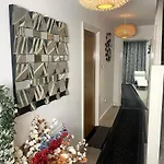 Igloo Magnolia Luxe Townhouse I Free Parking Leeds (West Yorkshire)