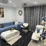 Igloo Magnolia Luxe Townhouse I Free Parking Semesterbostad Leeds (West Yorkshire)