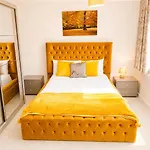 Semesterbostad Igloo Magnolia Luxe Townhouse I Free Parking *