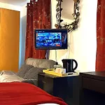 Semesterbostad Igloo Magnolia Luxe Townhouse I Free Parking *