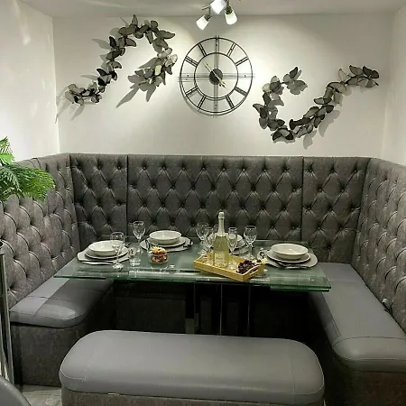 Tatil Evi ☆igloo Magnoliaview Luxe Townhouse + Free Parking☆