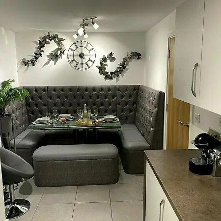 Semesterbostad ☆igloo Magnoliaview Luxe Townhouse + Free Parking☆