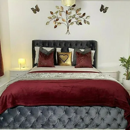 ☆igloo Magnoliaview Luxe Townhouse + Free Parking☆ 利兹