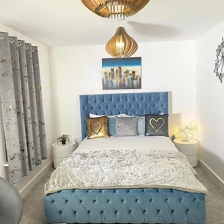 ☆igloo Magnoliaview Luxe Townhouse + Free Parking☆ 度假居 利兹